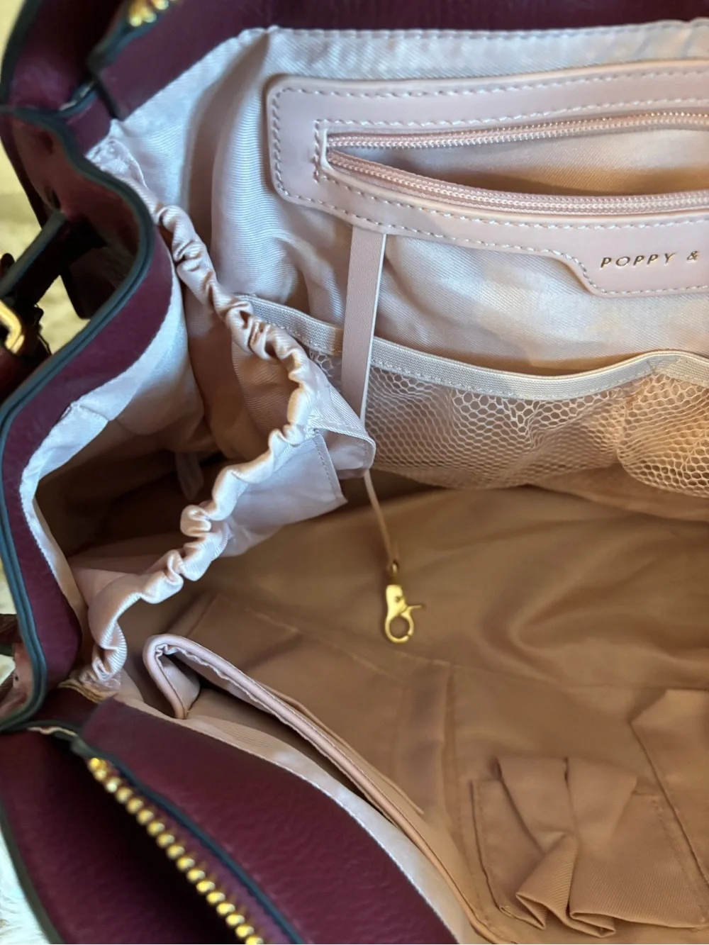 Poppy & Peonies Uptown Tote Berry - Picture 6 of 7